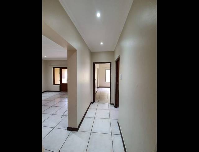 2 BEDROOM PROPERTY TO RENT IN WILROPARK